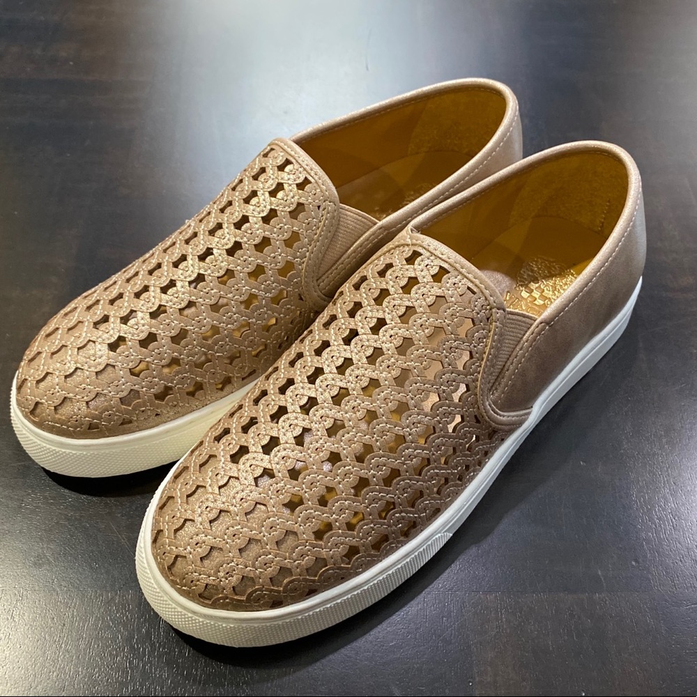 Vince Camuto Kids’ Bailee Skater Sneaker Size 4M